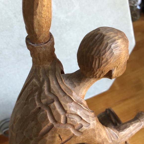 Vintage handmade,woodcarved,skillfully crafted by Laratte. - Picture 11 of 16